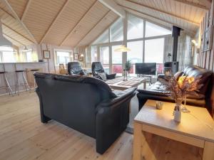 Posezení v ubytování Holiday Home Oivi - 430m from the sea by Interhome + 15 fotografií