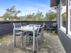 Balkón nebo terasa v ubytování Holiday Home Nanouk - 500m from the sea by Interhome