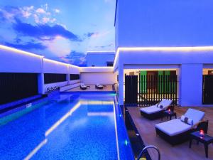 Bazén v ubytování HYCINTH Hotels nebo v jeho okolí