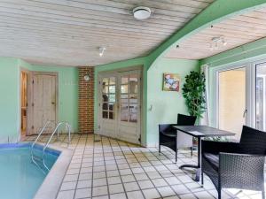 Bazén v ubytování Holiday Home Billing - 11km from the sea by Interhome nebo v jeho okolí