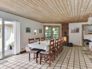 Posezení v ubytování Holiday Home Billing - 11km from the sea by Interhome
