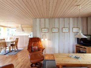 Posezení v ubytování Holiday Home Juste - 2-2km from the sea by Interhome