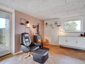 Posezení v ubytování Holiday Home Bela - from the sea by Interhome