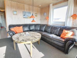Posezení v ubytování Holiday Home Lambe - from the sea by Interhome