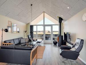 Posezení v ubytování Holiday Home Eliena - 500m from the sea by Interhome