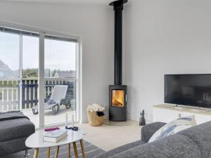 Posezení v ubytování Holiday Home Damaskin - 300m from the sea by Interhome