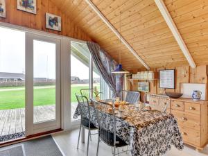 Kuchyň nebo kuchyňský kout v ubytování Holiday Home Lonne - 750m to the inlet by Interhome + 22 fotografií