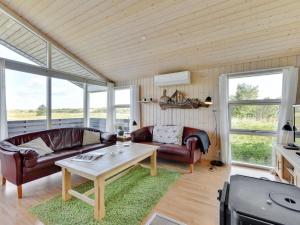 Posezení v ubytování Holiday Home Electra - 500m to the inlet by Interhome