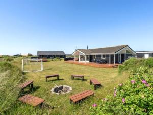 Zahrada ubytování Holiday Home Floriana - 650m from the sea by Interhome