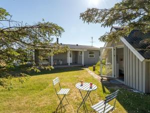 Zahrada ubytování Holiday Home Majgull - 150m from the sea by Interhome