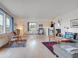 Posezení v ubytování Holiday Home Fridolina - 200m from the sea by Interhome