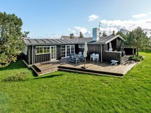 Zahrada ubytování Holiday Home Vivina - 250m from the sea by Interhome
