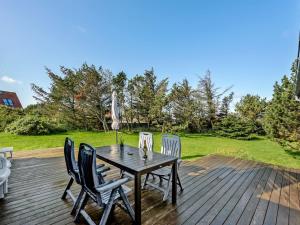 Zahrada ubytování Holiday Home Vivina - 250m from the sea by Interhome