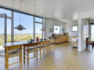 Kuchyň nebo kuchyňský kout v ubytování Holiday Home Ginne - 125m from the sea by Interhome