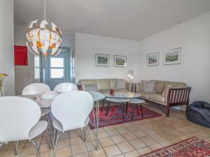 Posezení v ubytování Apartment Alimpij - 150m from the sea by Interhome