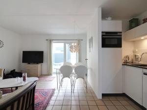 Kuchyň nebo kuchyňský kout v ubytování Apartment Alimpij - 150m from the sea by Interhome