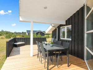 Balkón nebo terasa v ubytování Holiday Home Mayke - 900m from the sea by Interhome