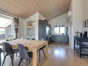 Fotografie z fotogalerie ubytování Holiday Home Mayke - 900m from the sea by Interhome v destinaci Løkken