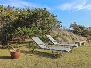 Zahrada ubytování Holiday Home Stina - 250m from the sea by Interhome