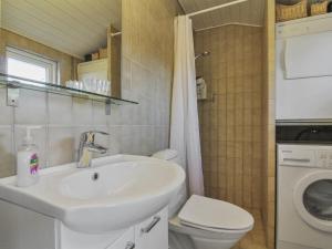 Koupelna v ubytování Holiday Home Stina - 250m from the sea by Interhome