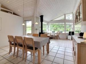 Posezení v ubytování Holiday Home Siljana - 1km from the sea by Interhome