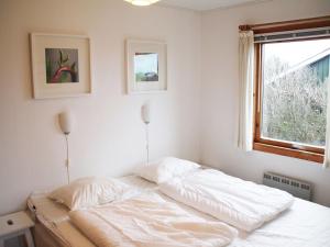 Postel nebo postele na pokoji v ubytování Holiday Home Esko - 350m from the sea by Interhome + 5 fotografií