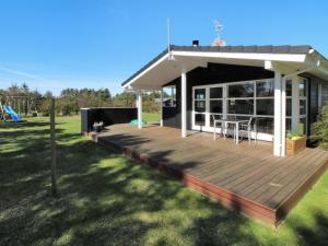 Zahrada ubytování Holiday Home Troels - 750m from the sea by Interhome