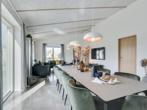 Posezení v ubytování Holiday Home Anie - 950m from the sea by Interhome