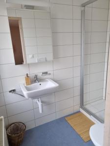 Koupelna v ubytování Bergwirtschaft Tiefmatt