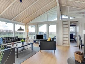 Posezení v ubytování Holiday Home Crista - 500m from the sea by Interhome