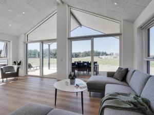 Posezení v ubytování Holiday Home Ambra - 950m from the sea by Interhome