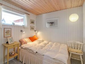 Voodi või voodid majutusasutuse Holiday Home Fiene - 300m from the sea in NW Jutland by Interhome toas