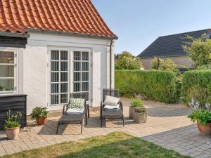 Zahrada ubytování Holiday Home Pelagija - 900m from the sea by Interhome