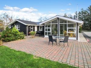 Zahrada ubytování Holiday Home Antonella - 850m from the sea by Interhome