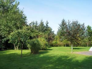 Zahrada ubytování Holiday Home Antonella - 850m from the sea by Interhome