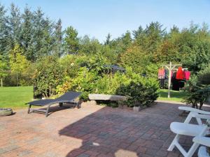 Zahrada ubytování Holiday Home Antonella - 850m from the sea by Interhome