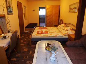 Letto o letti in una camera di Hotel Avion