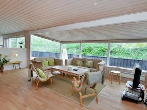 Posezení v ubytování Holiday Home Hadar - 100m from the sea by Interhome
