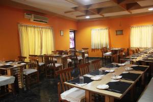 Restaurace v ubytování Sterling Arunai Anantha - Tiruvannamalai