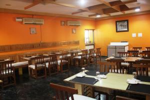 Restaurace v ubytování Sterling Arunai Anantha - Tiruvannamalai