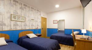 Zdjęcie z galerii obiektu Hostal Montaloya w Madrycie