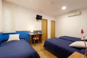 Zdjęcie z galerii obiektu Hostal Montaloya w Madrycie