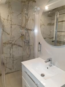 Kúpeľňa v ubytovaní RS SUITES PRESTIGE Racławickie 10 HOME & SPA