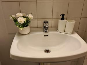Koupelna v ubytování Noah Longstay Västerås