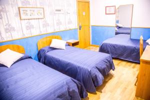 Zdjęcie z galerii obiektu Hostal Montaloya w Madrycie