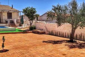 Bazén v ubytovaní CASA RURAL LOS ALTOS alebo v jeho blízkosti
