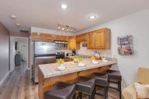 Kuchyň nebo kuchyňský kout v ubytování LP 124 Mesa Views, Grill, Cable, Great Las Palmas Amenities, and Fully Stocked Kitchen