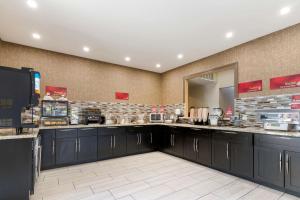 Afbeelding uit fotogalerij van Best Western Plus Forest Park Inn in Gilroy