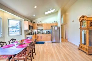 Gallery image of San Bruno Vacation Rental - Walk Downtown! in San Bruno +17 photos
