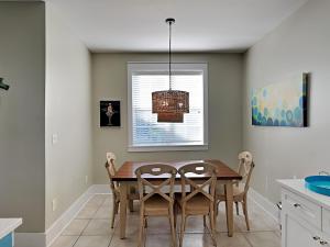 Φωτογραφία από το άλμπουμ του Bungalows at Seagrove #142 σε Seagrove Beach